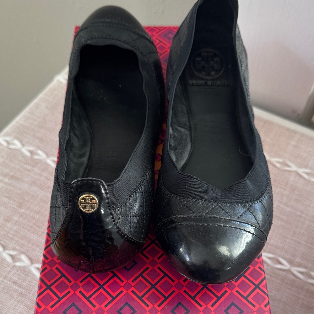 Tory Burch Black Quilted Leather & Patent Toe Ballet Flats
